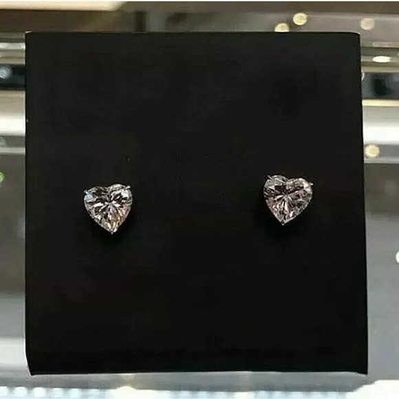 2 Ct Heart Shape VVS1/D Lab Created White Sapphire Stud Earrings 7mm Push Back - Picture 4 of 4
